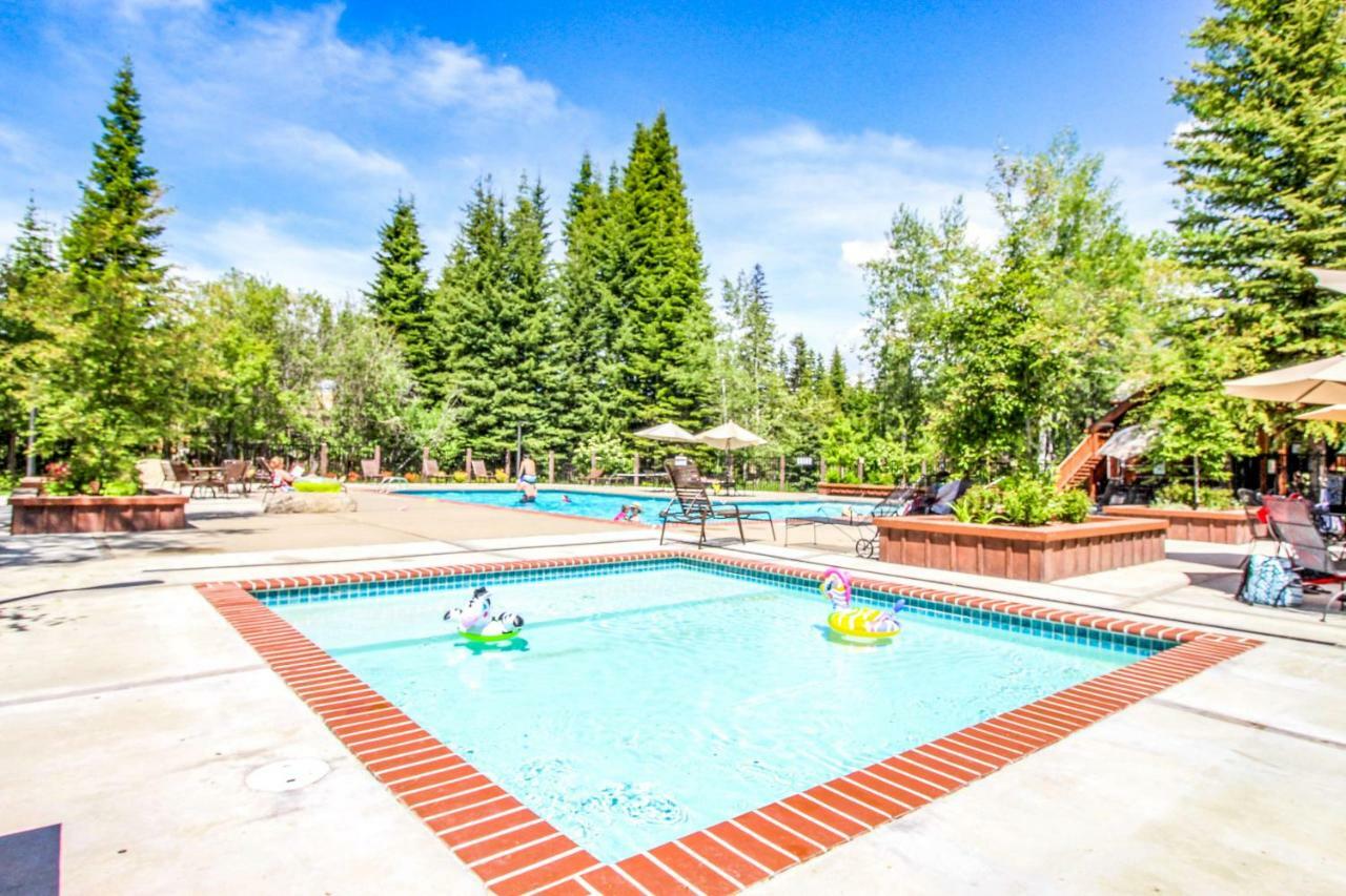 Cottage Court Condo マッコール エクステリア 写真